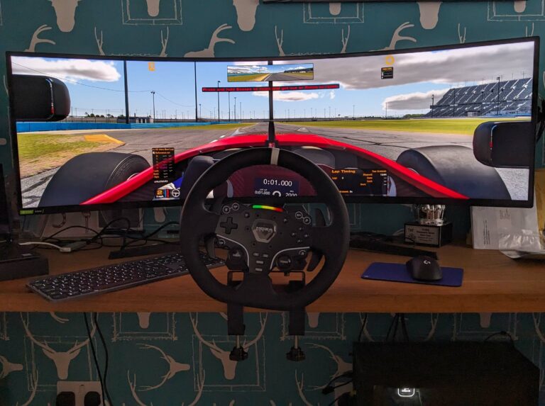 Moza R5 desktop setup