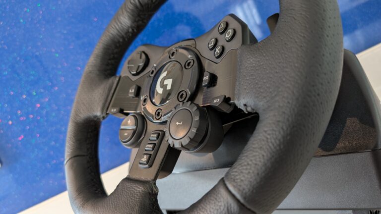 Logitech G923