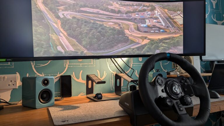 Logitech G923