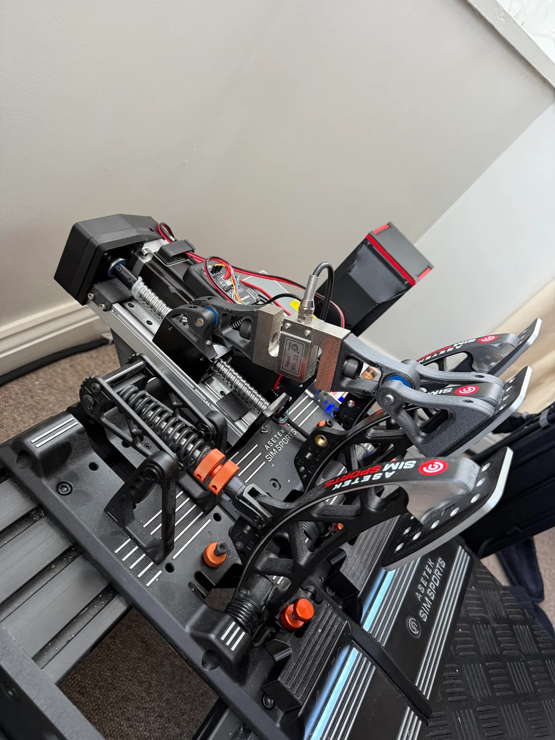 DIY Sim Racer Converts Asetek Invicta Brake to Active Pedal for £230