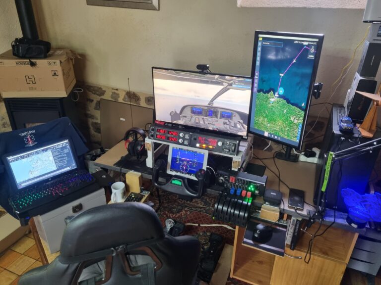 Home flight simulator GA cockpit setup with yoke centred in foreground, throttle quadrant to the right, dual monitor MSFS with Cessna cockpit, navigation map on second screen