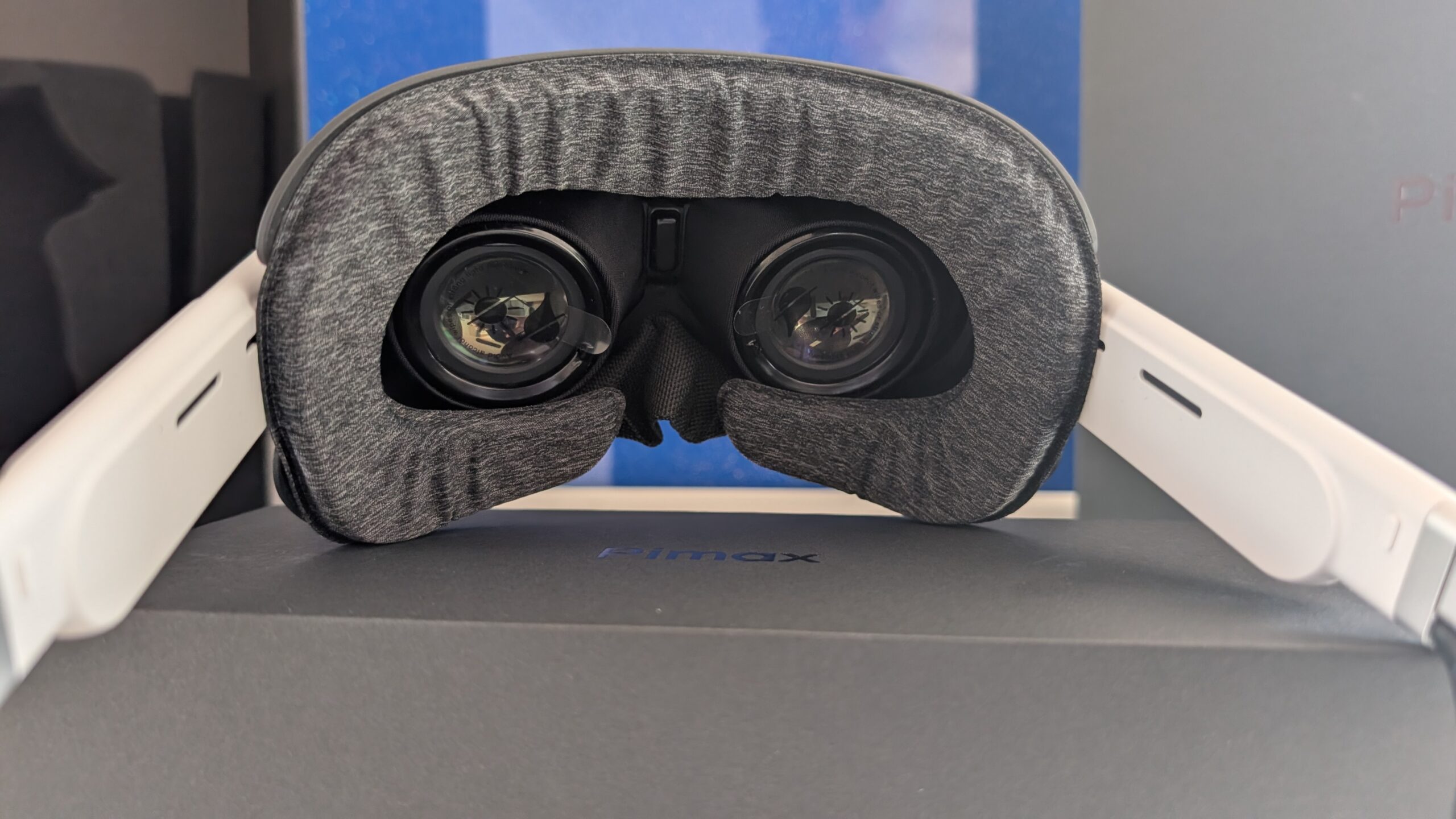 Close view inside the Dream Air SE showing the two pancake lenses and the grey fabric facial interface